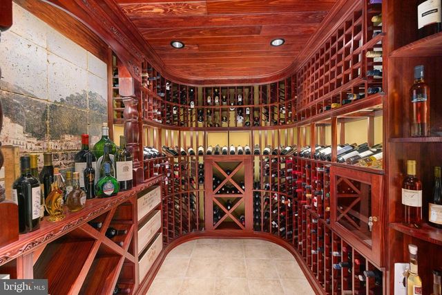 1205 TOWLSTON RD, Great Falls, VA 22066