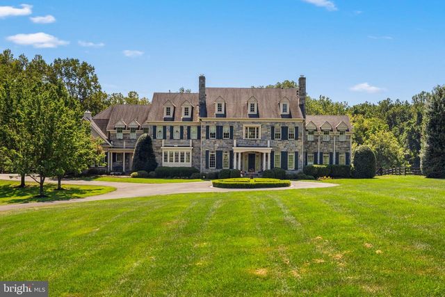 1205 TOWLSTON RD, Great Falls, VA 22066