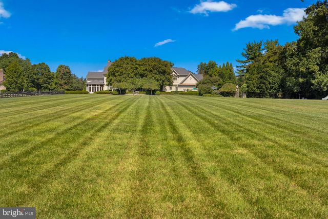 1205 TOWLSTON RD, Great Falls, VA 22066