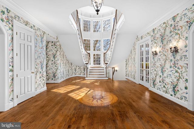 1205 TOWLSTON RD, Great Falls, VA 22066