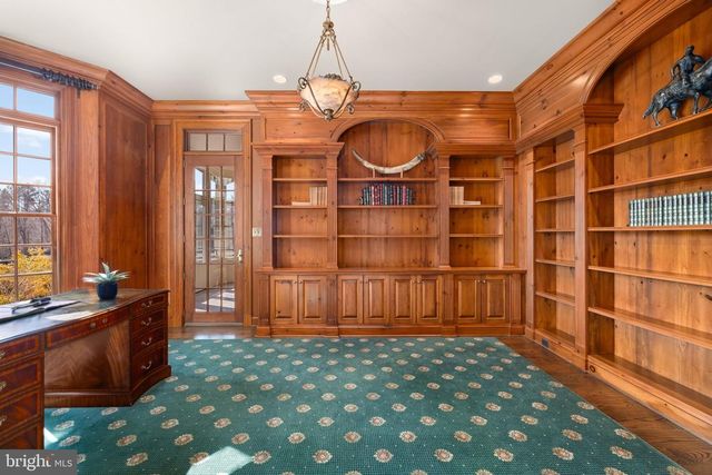 1205 TOWLSTON RD, Great Falls, VA 22066