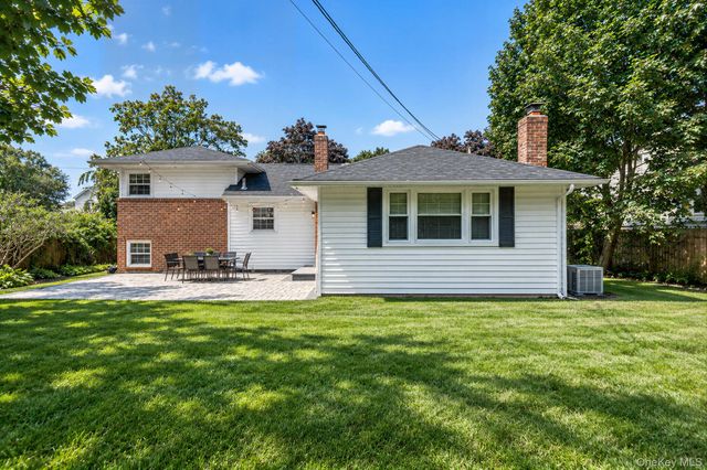 6 Otsego Place, Commack, NY 11725