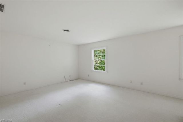 1104 Arbor Lane, Reidsville, NC 27320