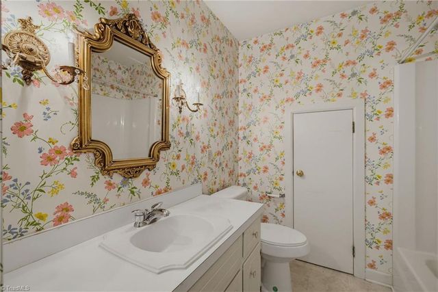 1104 Arbor Lane, Reidsville, NC 27320