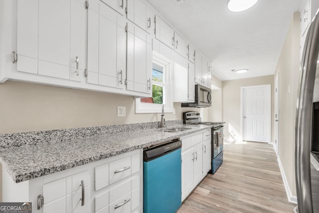 3099 Chippewa Drive, Rex, GA 30273