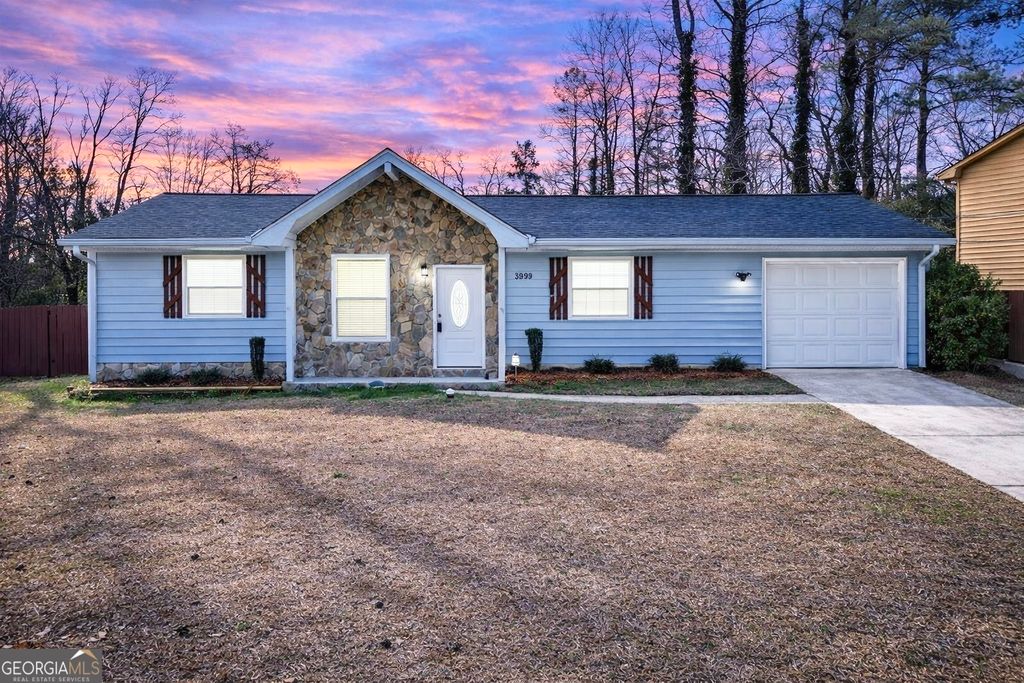 3099 Chippewa Drive, Rex, GA 30273