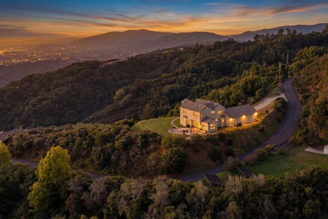 17599 Montebello Road, Cupertino, CA 95014