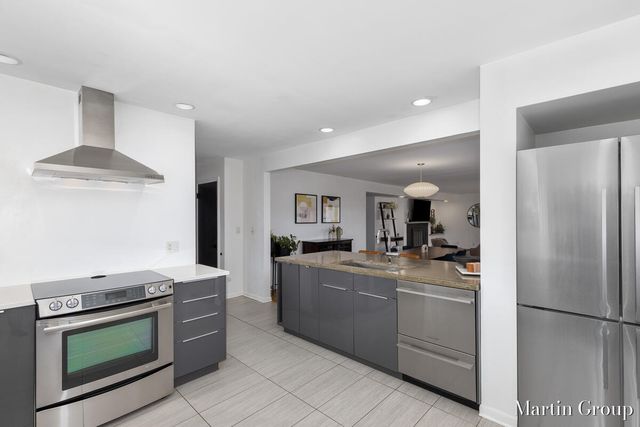 1959 Meadowfield Drive NE, Grand Rapids, MI 49505