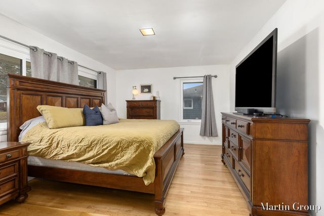 1959 Meadowfield Drive NE, Grand Rapids, MI 49505