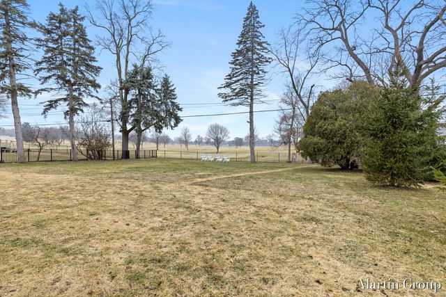 1959 Meadowfield Drive NE, Grand Rapids, MI 49505