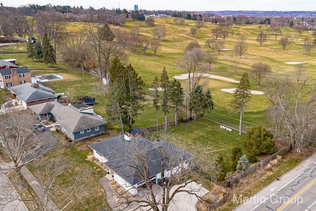 1959 Meadowfield Drive NE, Grand Rapids, MI 49505