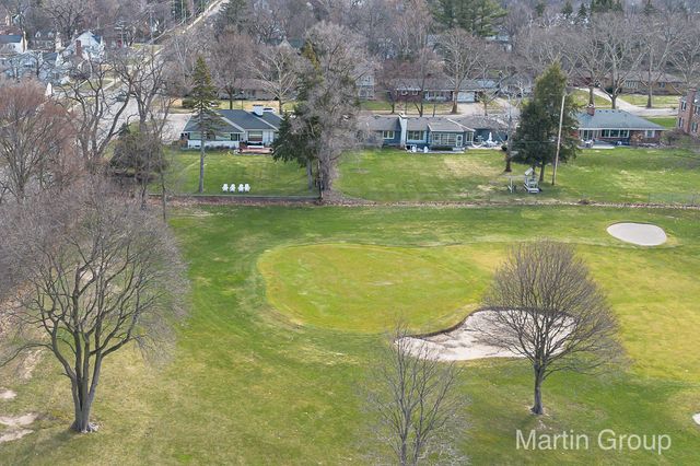 1959 Meadowfield Drive NE, Grand Rapids, MI 49505