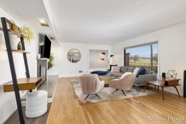 1959 Meadowfield Drive NE, Grand Rapids, MI 49505