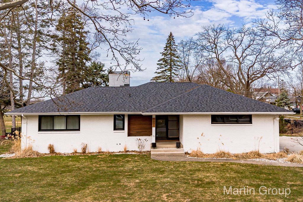 1959 Meadowfield Drive NE, Grand Rapids, MI 49505