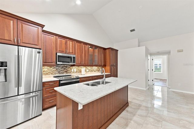 1124 GOLFVIEW WOODS DRIVE na, Sun City Center, FL 33573