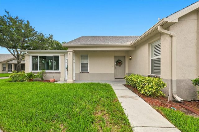 1124 GOLFVIEW WOODS DRIVE na, Sun City Center, FL 33573