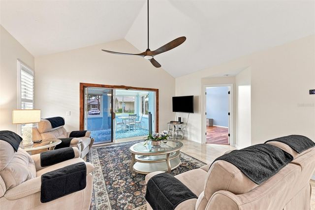 1124 GOLFVIEW WOODS DRIVE na, Sun City Center, FL 33573