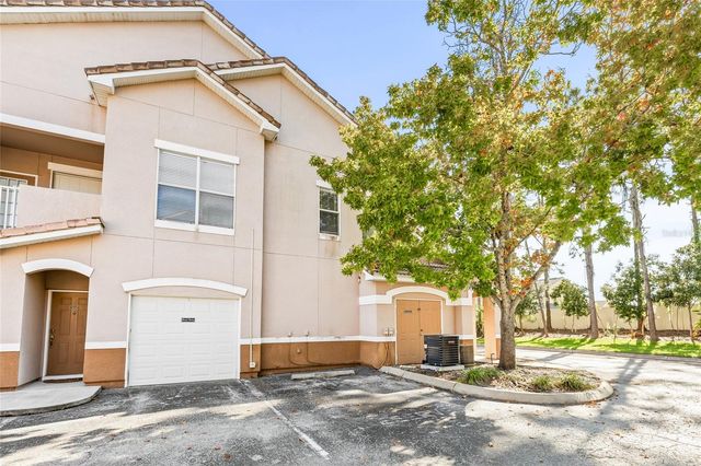 18006 VILLA CREEK DRIVE, Tampa, FL 33647