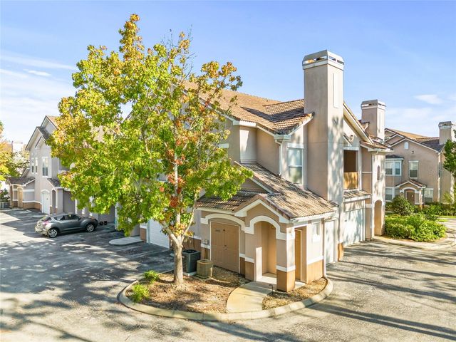 18006 VILLA CREEK DRIVE, Tampa, FL 33647