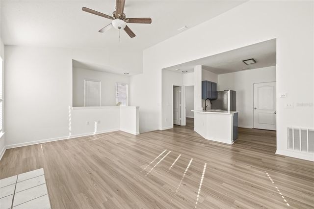 18006 VILLA CREEK DRIVE, Tampa, FL 33647