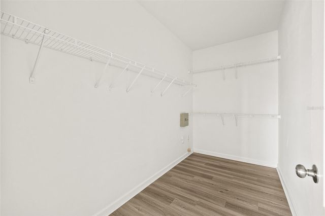 18006 VILLA CREEK DRIVE, Tampa, FL 33647