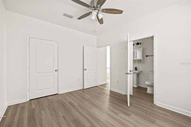 18006 VILLA CREEK DRIVE, Tampa, FL 33647