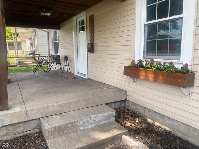 5220 Crawfordsville Road, Speedway, IN 46224