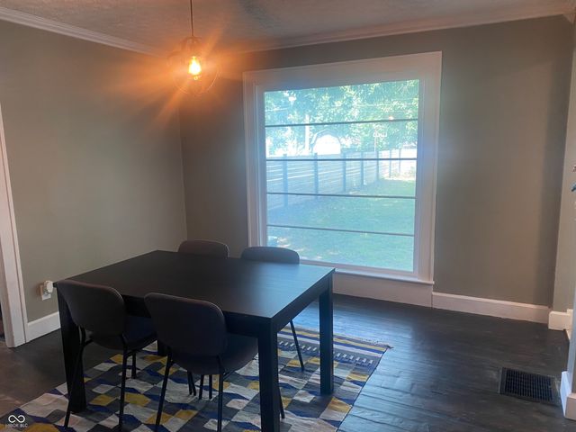 5220 Crawfordsville Road, Speedway, IN 46224