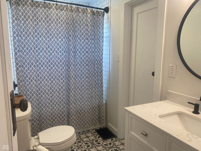 5220 Crawfordsville Road, Speedway, IN 46224