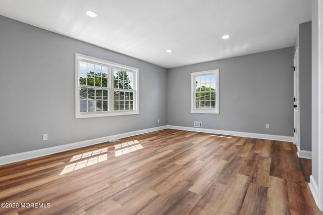 14 Van Dorn Street, Keyport, NJ 07735