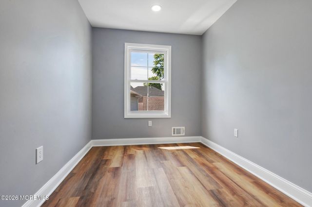 14 Van Dorn Street, Keyport, NJ 07735