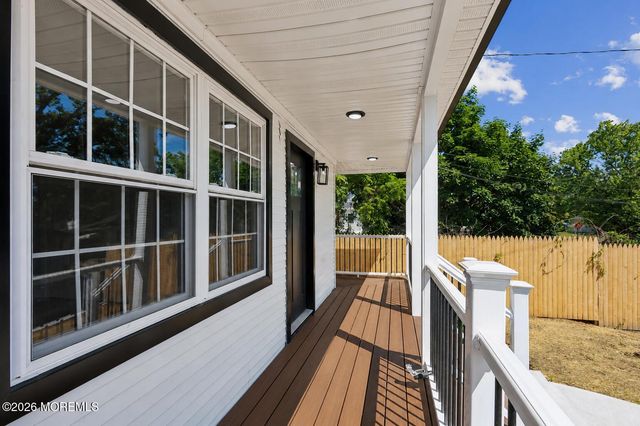 14 Van Dorn Street, Keyport, NJ 07735