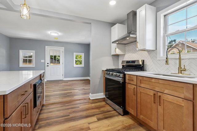 14 Van Dorn Street, Keyport, NJ 07735