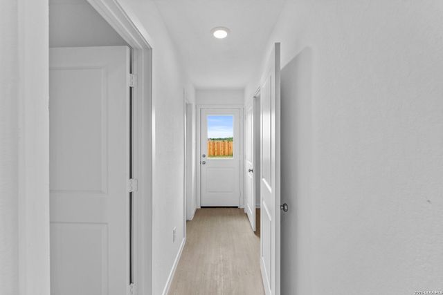 12727 Kathleen St, St Hedwig, TX 78152