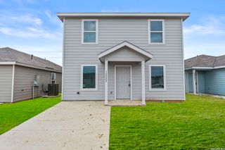 12727 Kathleen St, St Hedwig, TX 78152