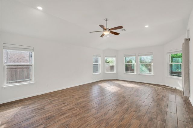 424 Freeman Park PL, Round Rock, TX 78665