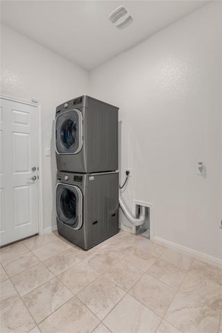 424 Freeman Park PL, Round Rock, TX 78665