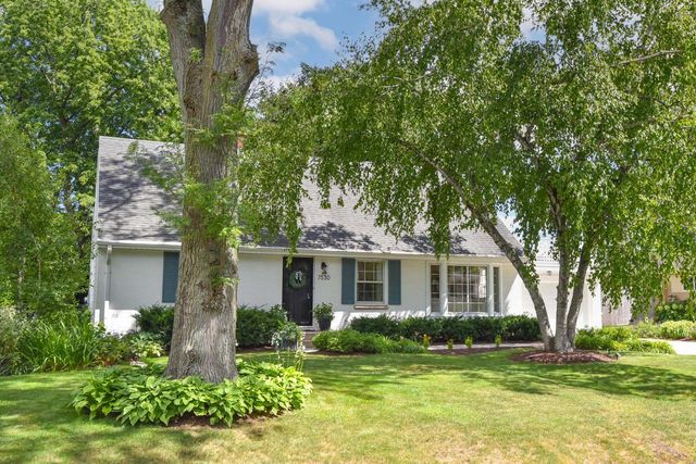 7530 N Fairchild ROAD, Fox Point, WI 53217