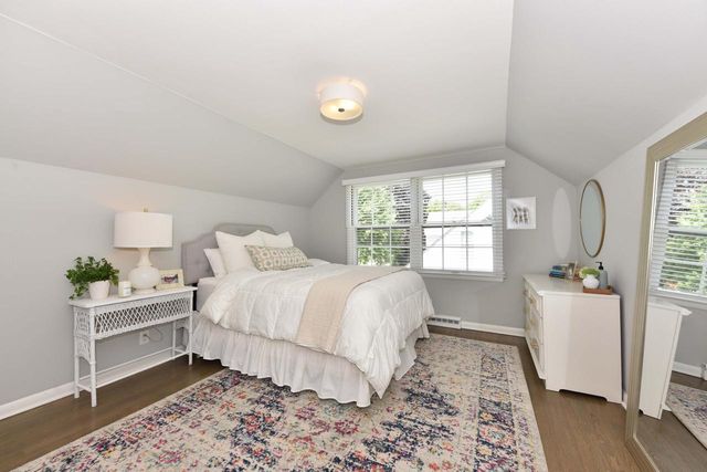 7530 N Fairchild ROAD, Fox Point, WI 53217