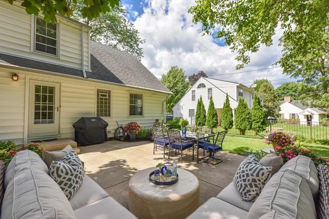 7530 N Fairchild ROAD, Fox Point, WI 53217