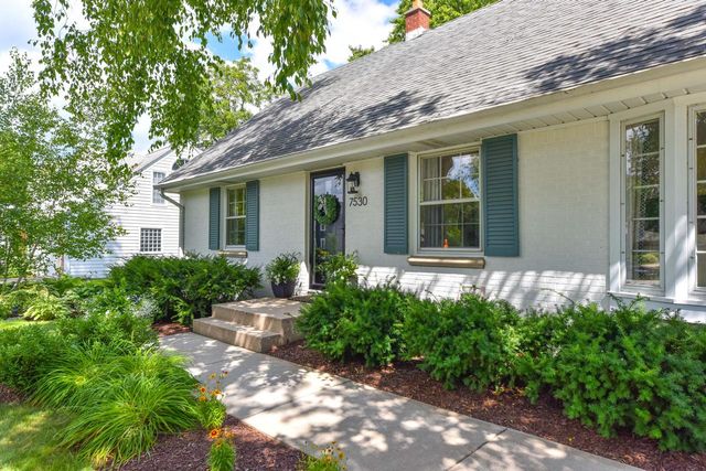7530 N Fairchild ROAD, Fox Point, WI 53217