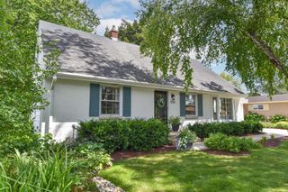 7530 N Fairchild ROAD, Fox Point, WI 53217