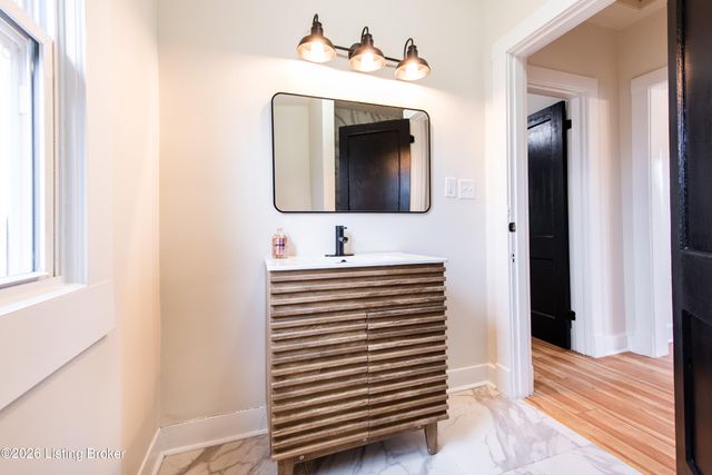 1340 Hoertz Ave, Louisville, KY 40217