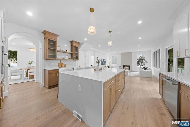 31-02 Gentner Road, Fair Lawn, NJ 07410
