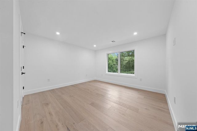 31-02 Gentner Road, Fair Lawn, NJ 07410