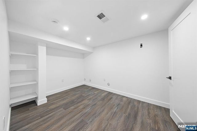 31-02 Gentner Road, Fair Lawn, NJ 07410