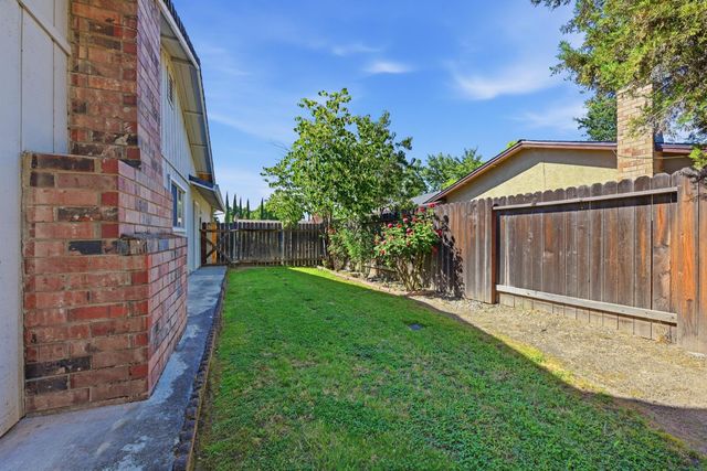1515 Crestmont Ave, Roseville, CA 95661