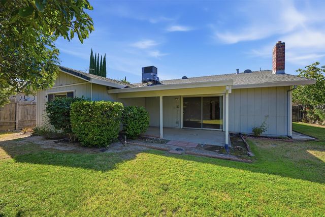 1515 Crestmont Ave, Roseville, CA 95661