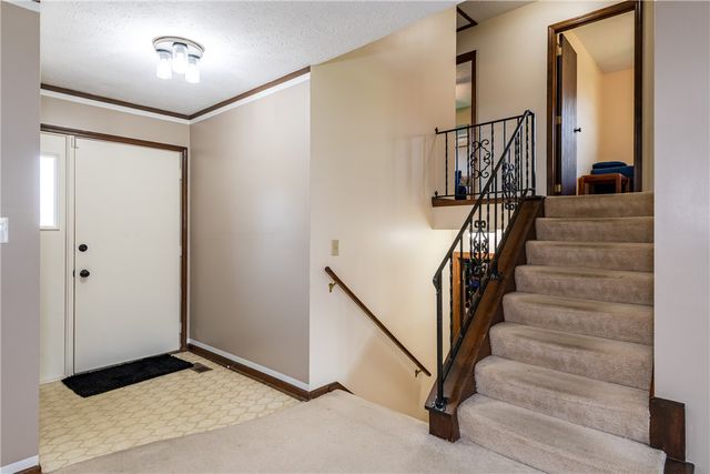 712 Tealwood Drive, Beavercreek, OH 45430