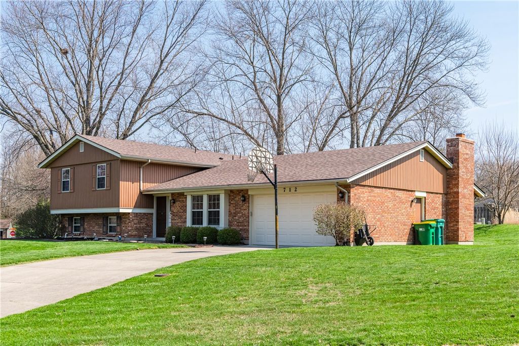 712 Tealwood Drive, Beavercreek, OH 45430